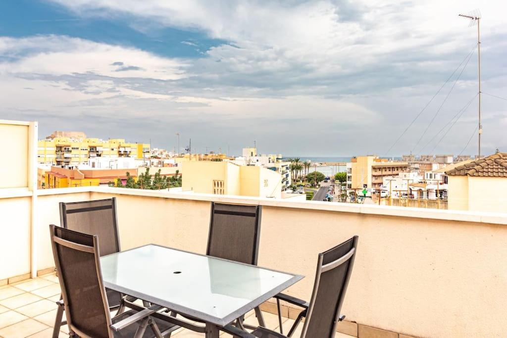 Atico Con Terraza Y Piscina Lägenhet Peñíscola Exteriör bild